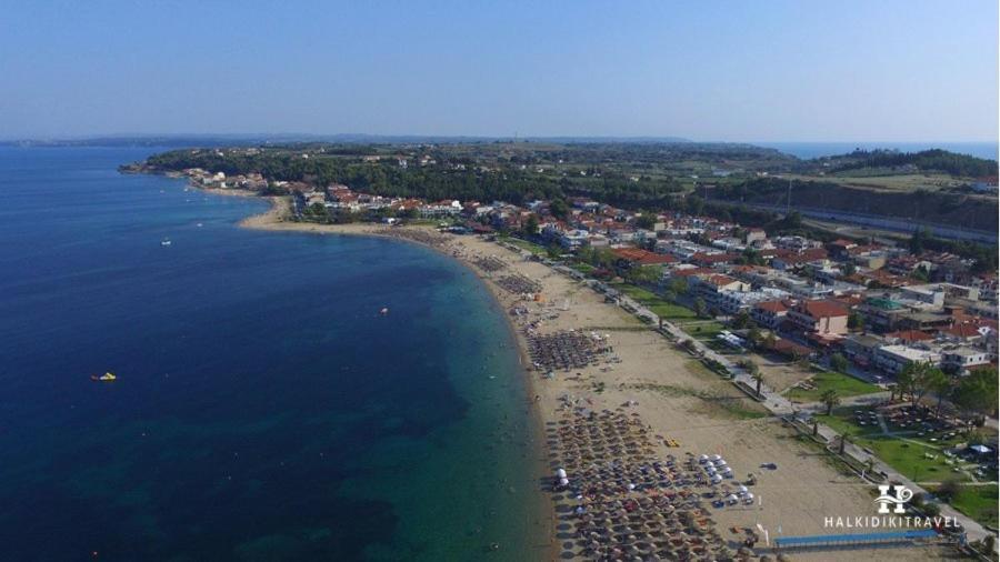 Maisonette Basilissa Nea Poteidaia Buitenkant foto